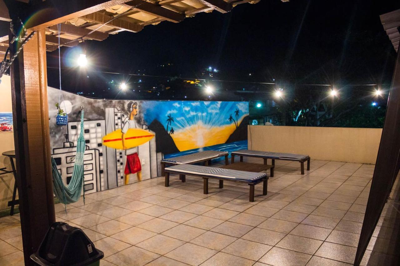 Nusa Brasil Surf Republic Hostal